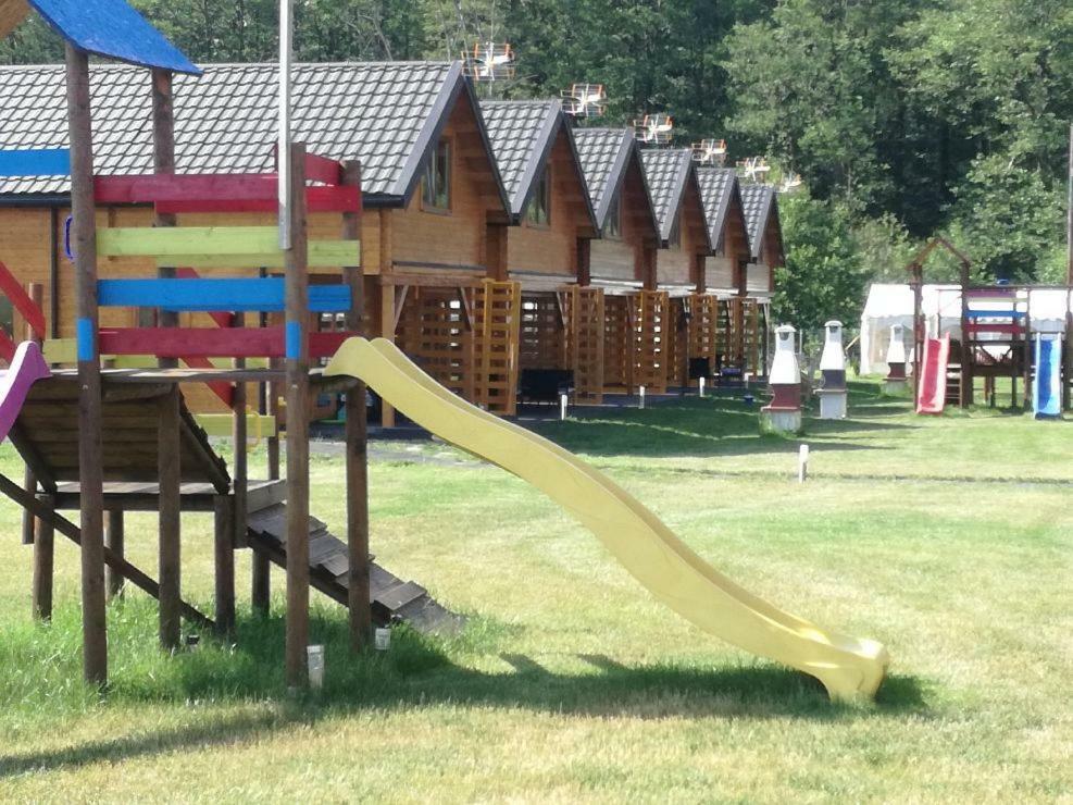 ホテル Sloneczny Brzeg ミエレンコ エクステリア 写真